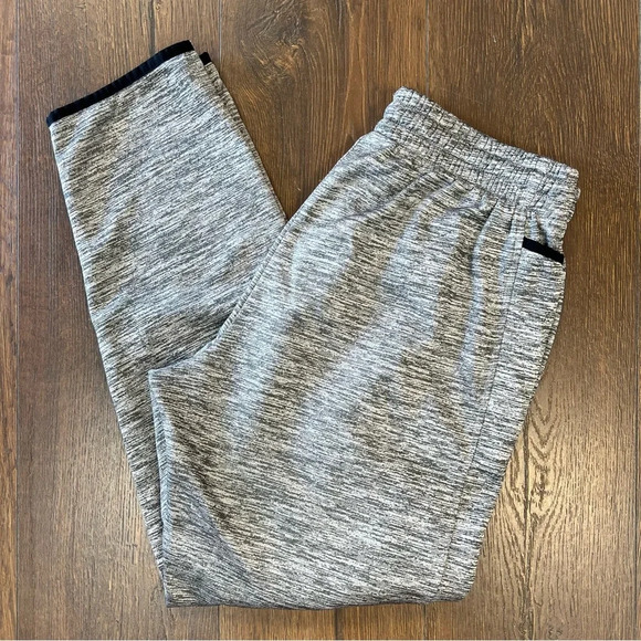 Men’s under Armour loose fit cold gear sweatpants SZ LG - Picture 1 of 4